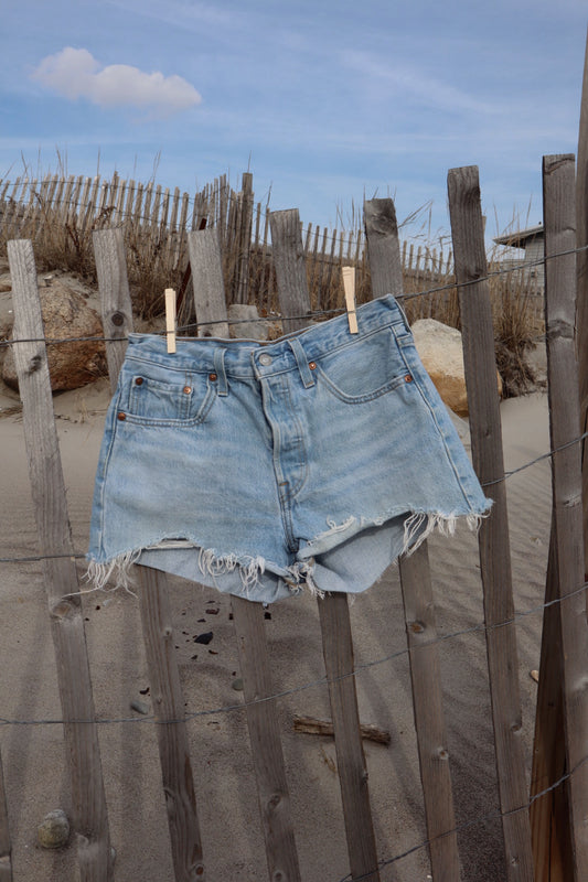 Levi’s Shorts - Size 27