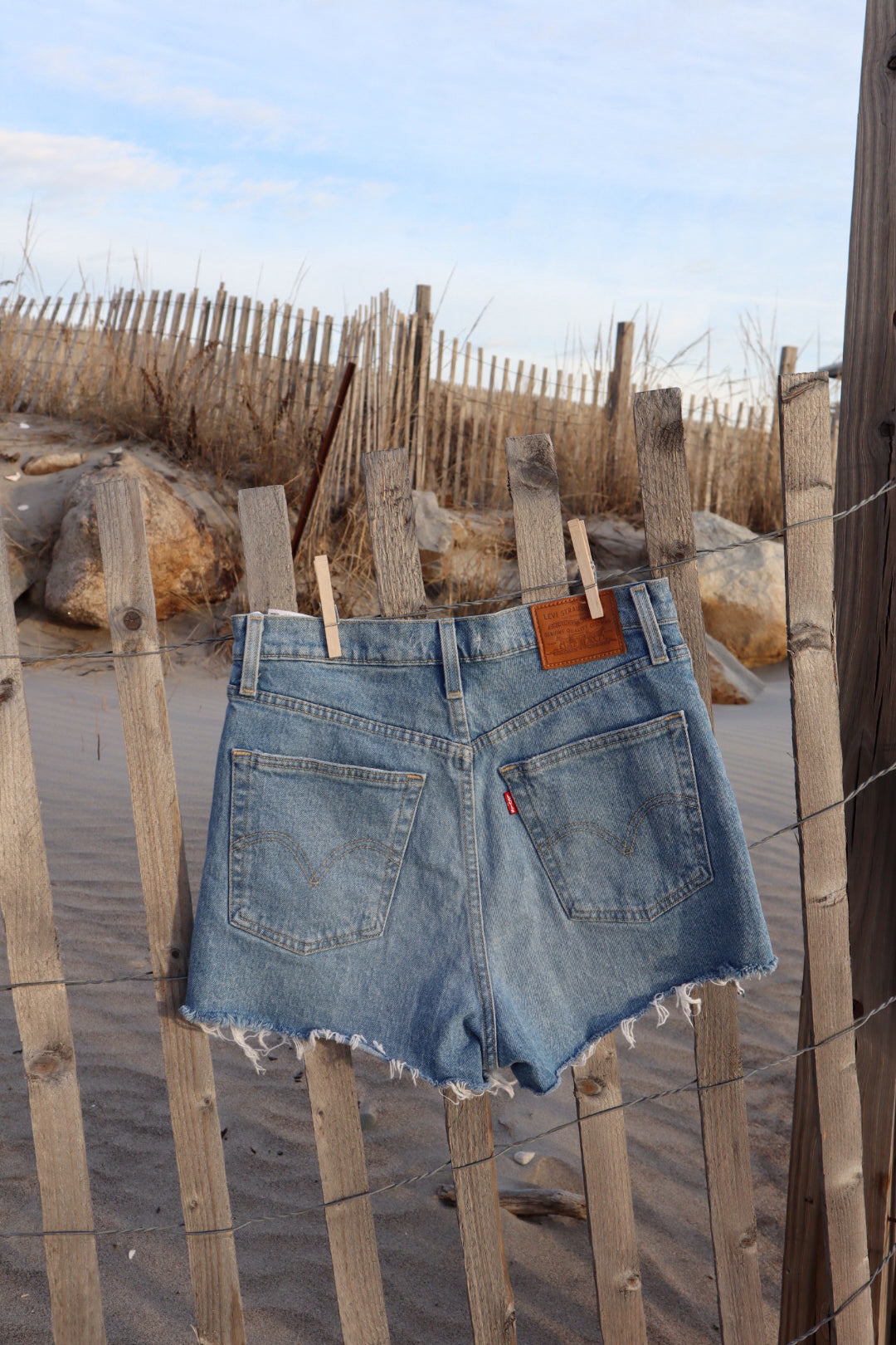 Levi’s Shorts - Size 28