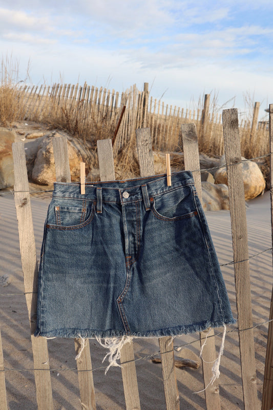 Levi’s Skirt - Size 28