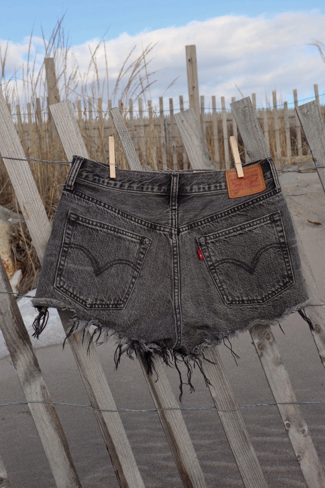 Levi’s Shorts - Size 28