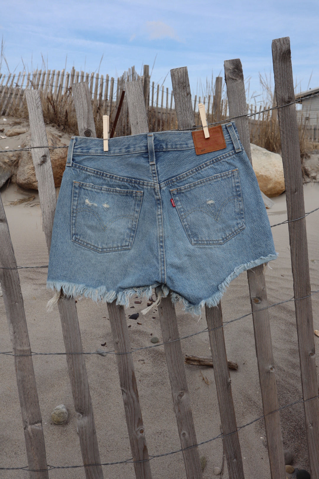 Levi’s Shorts - Size 28