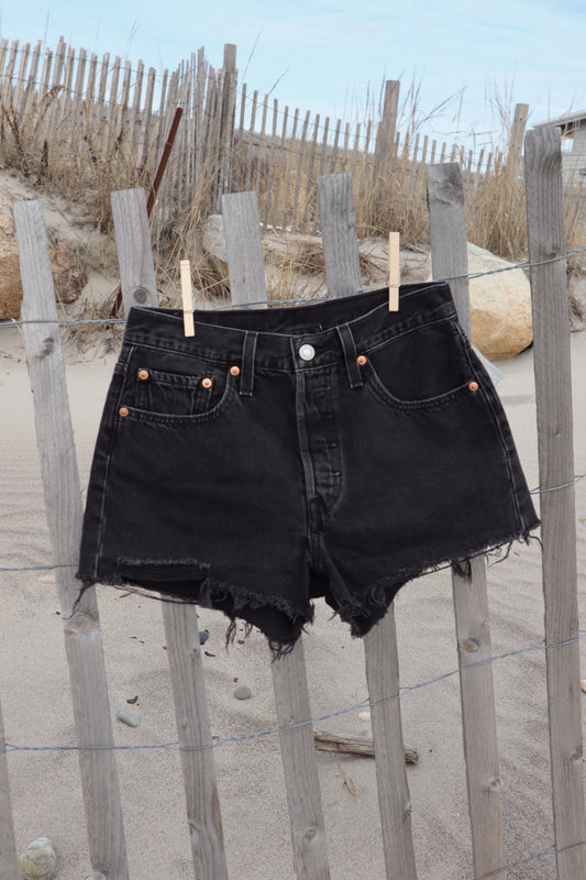 Levi’s Shorts - Size 27