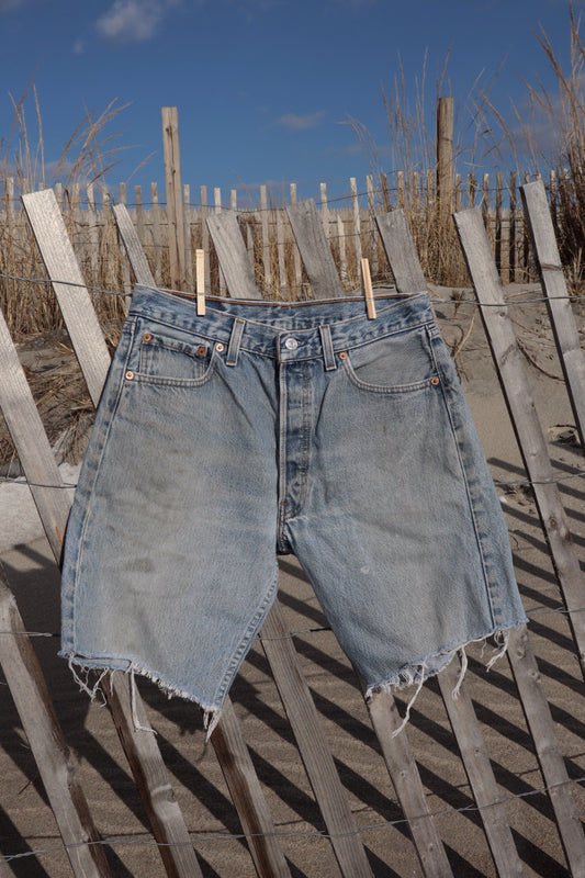 Levi’s Long Shorts - Size 29
