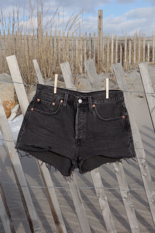 Levi’s Shorts - Size 27