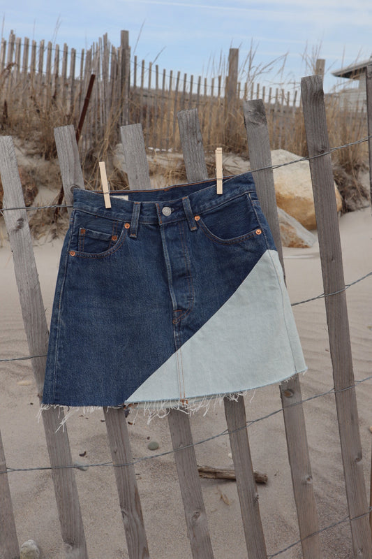 Levi’s Two Tone Skirt - Size 24