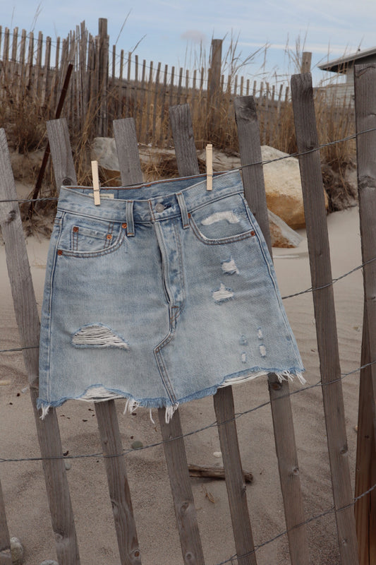 Levi’s Skirt - Size 25