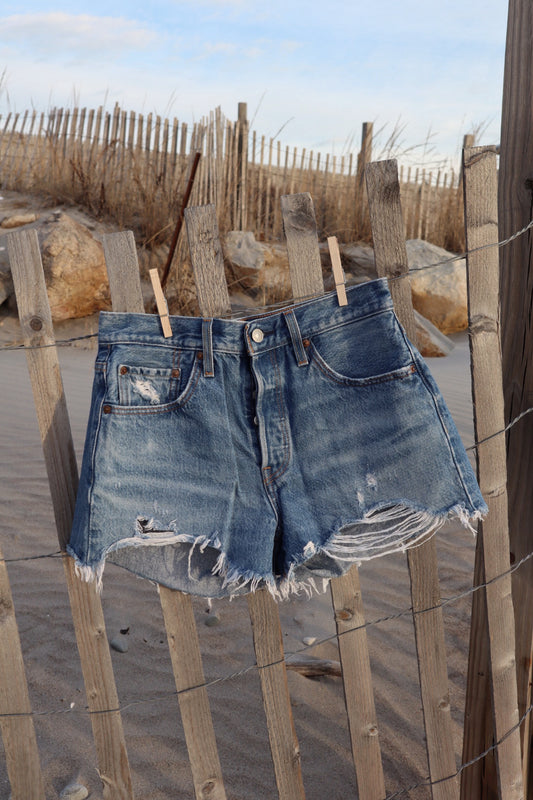 Levi’s Shorts - Size 27