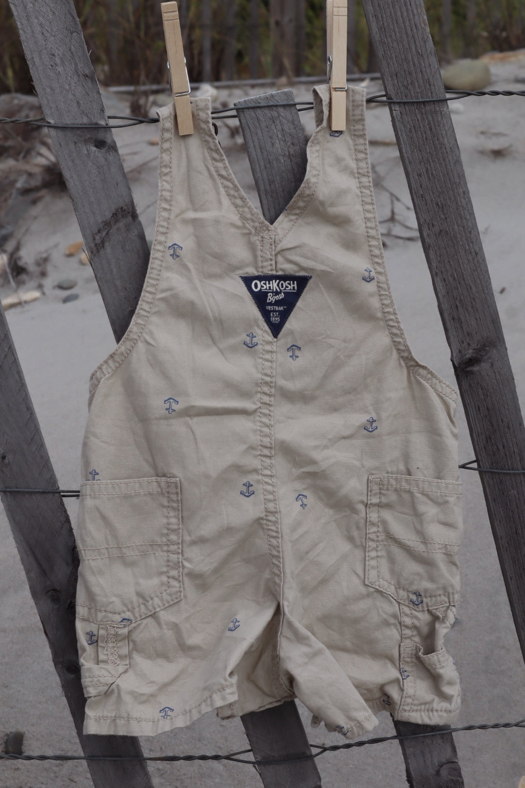 OshKosh B’Gosh Overalls - 9M
