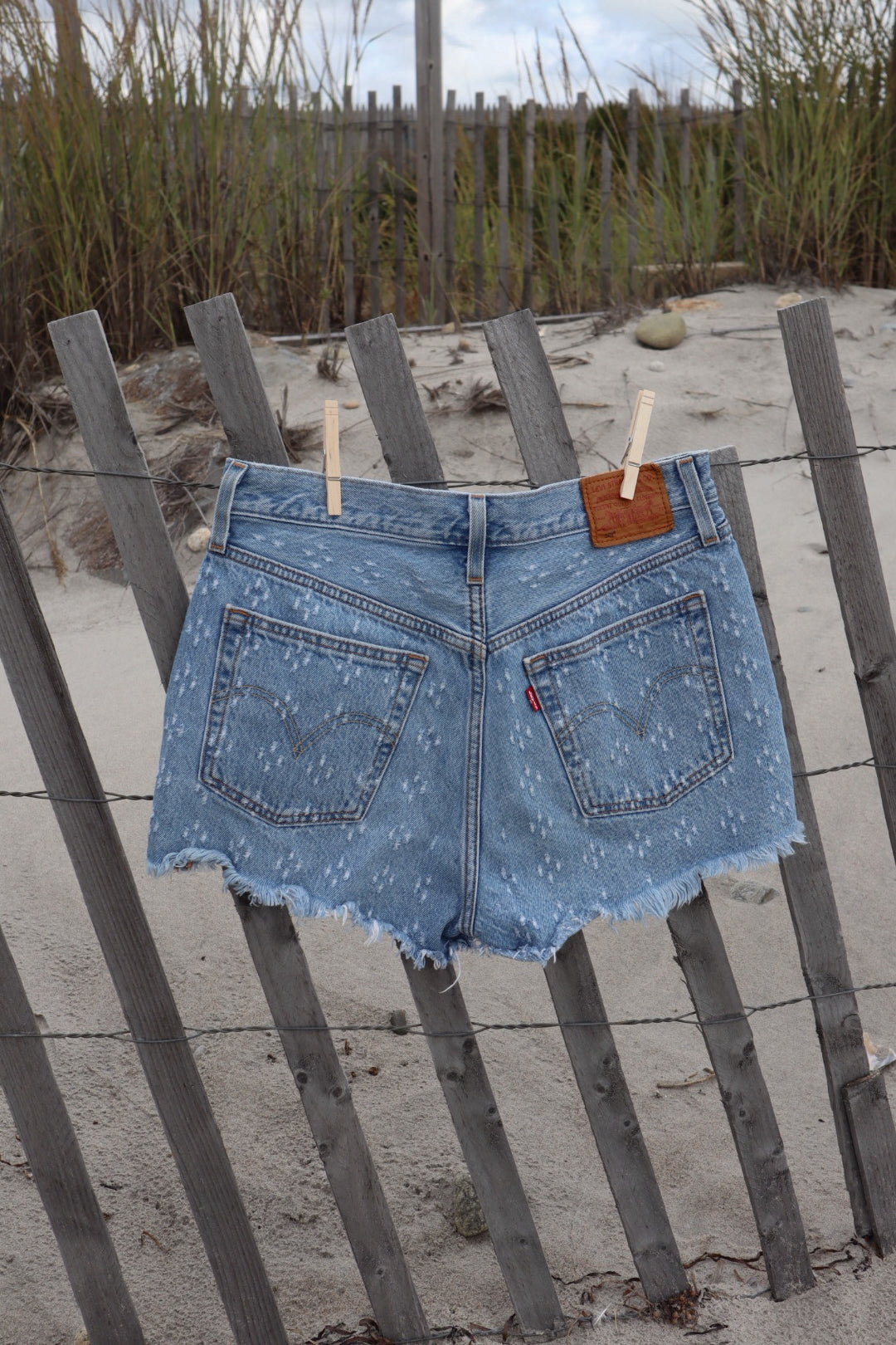 Levi’s Shorts - Size 28