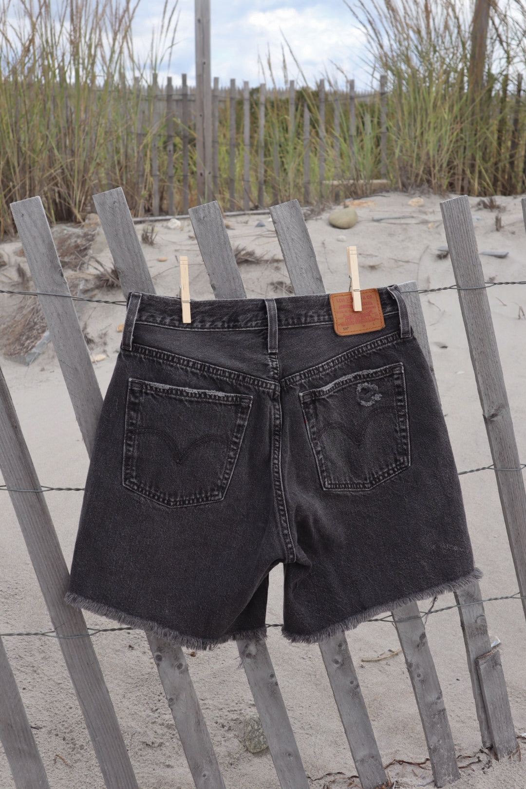 Levi’s Shorts - Size 28