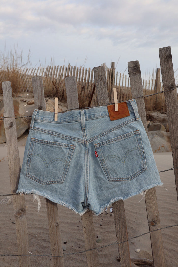 Levi’s Shorts- Size 26