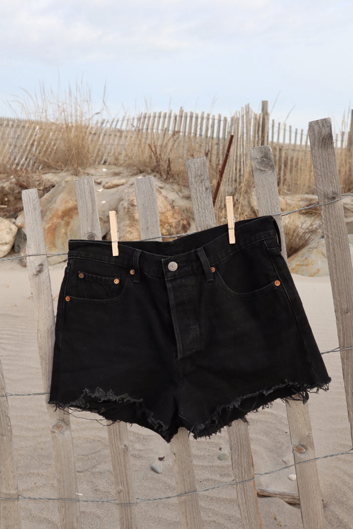 Levi’s Shorts - Size 29