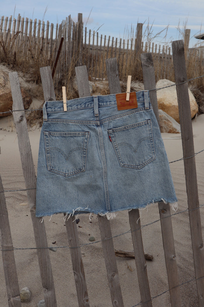 Levi’s Skirt - Size 25
