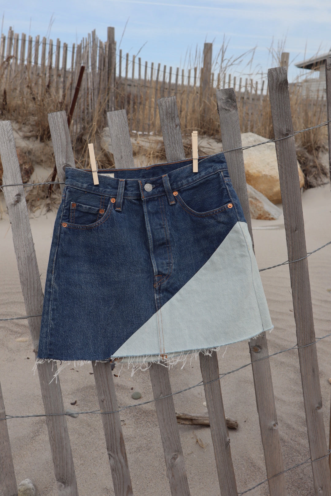 Levi’s Two Tone Skirt - Size 24