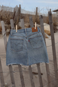 Levi’s Skirt - Size 27