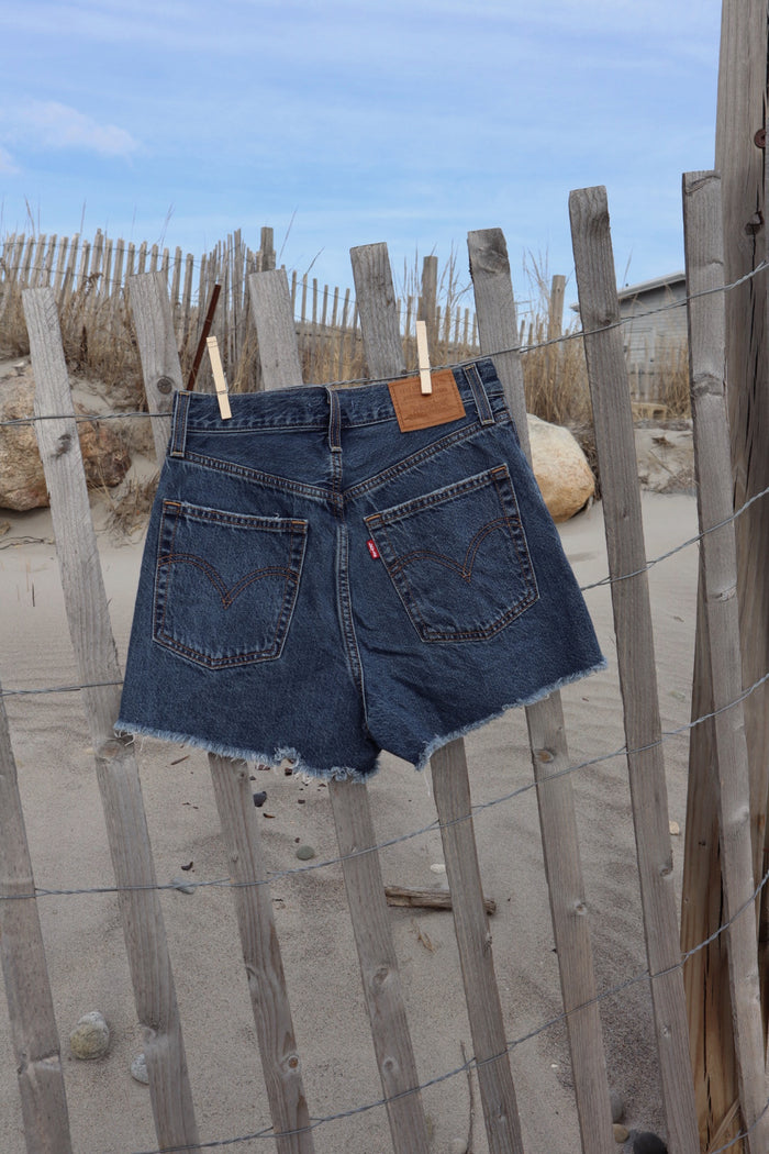 Levi’s Shorts - Size 27