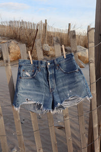 Levi’s Shorts - Size 27