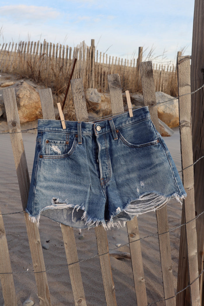 Levi’s Shorts - Size 27